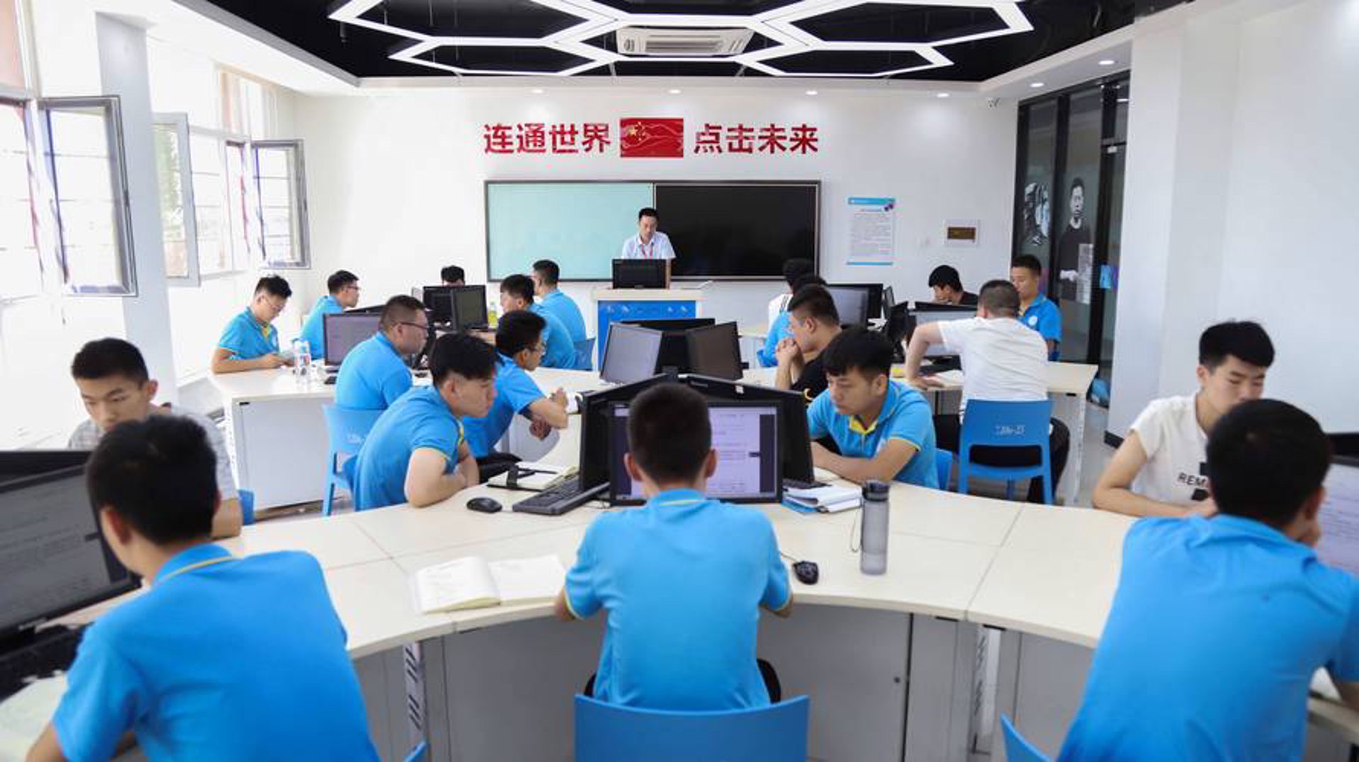 诸葛到店